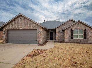 6105 S 38th St, Rogers, AR 72758