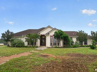 260 Hoofbeat Trl, Kerrville, TX 78028