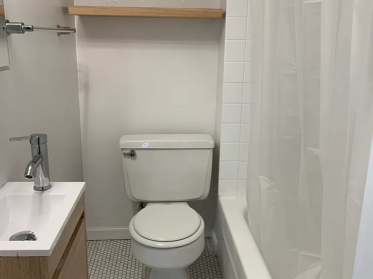 1750 N Pearl St #2 — Photo 9