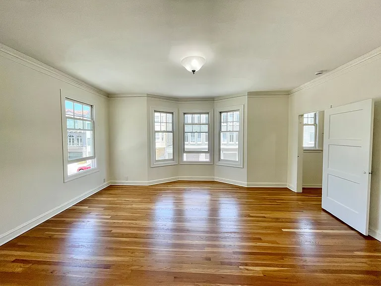 3255 Broderick St #4 — Photo 6