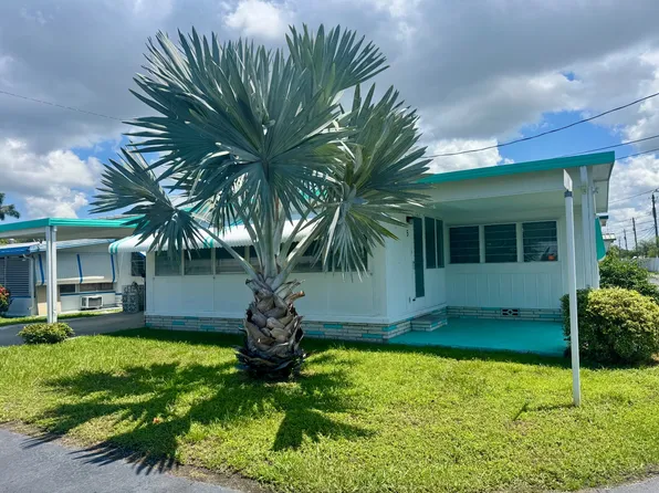 3701 14th St W #5, Bradenton, FL 34205