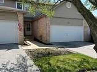 2129 W Adobe Dr, Addison, IL 60101