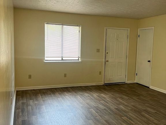 3rd image of 314 West Ave #6