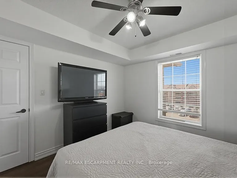 4013 Kilmer Dr #410 — Photo 10