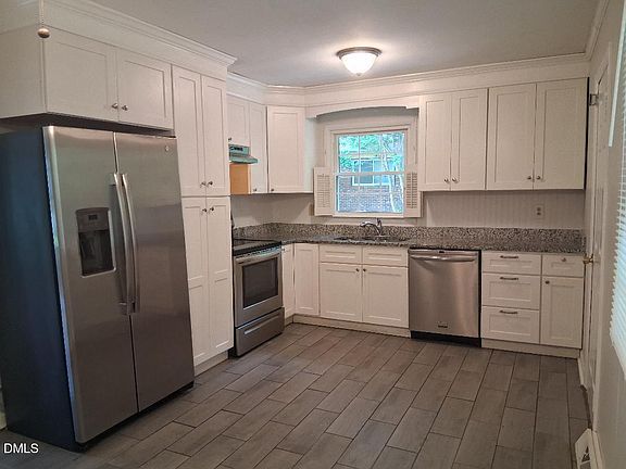 3rd image of 119 Temple Ln