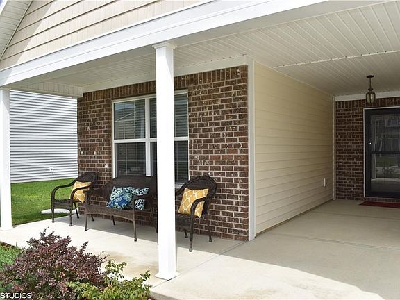 See Beazer's "Dover" floor plan with it's relaxing, covered, front porch...come on it.