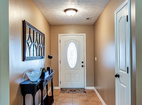 2nd image of 2724 Trails Way