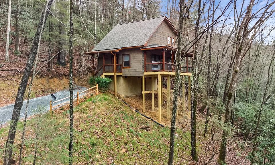 1st image of 187 Cashes Valley Ln