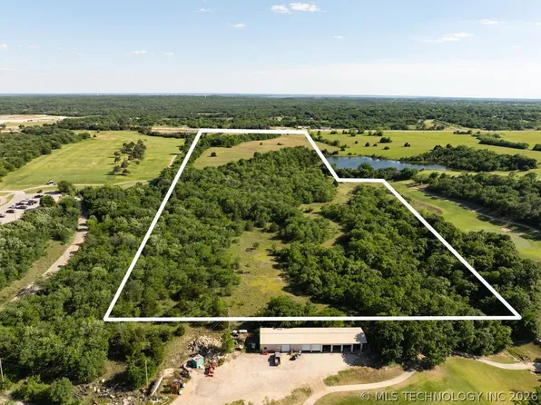 70 Highway, Kingston, OK 73439