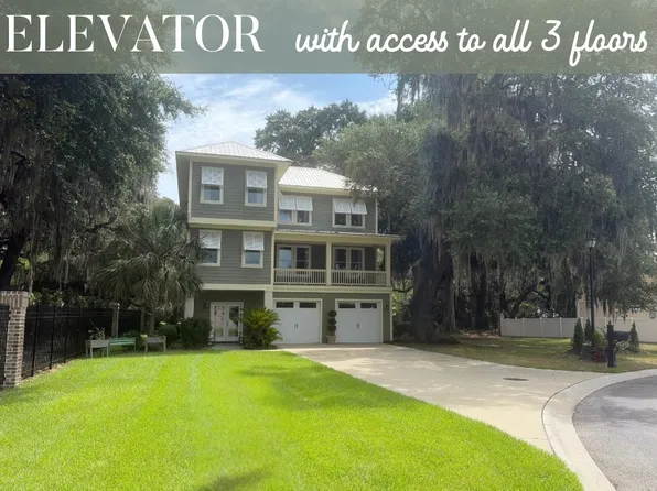 11 Flaggpoint Ln., Murrells Inlet, SC 29576