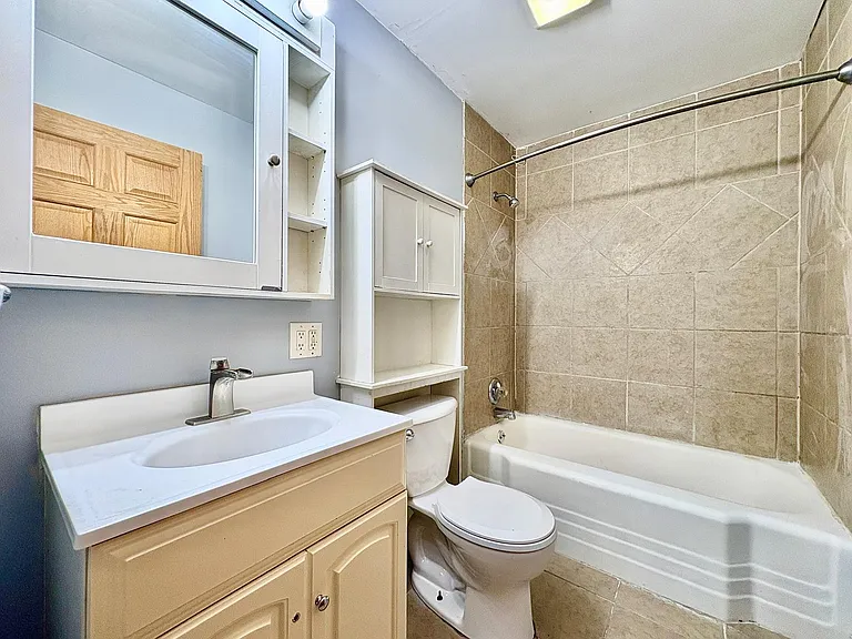 811 Fairway St — Photo 6