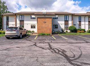 2594 E Sun Valley Dr APT 201, Pt Clinton, OH 43452