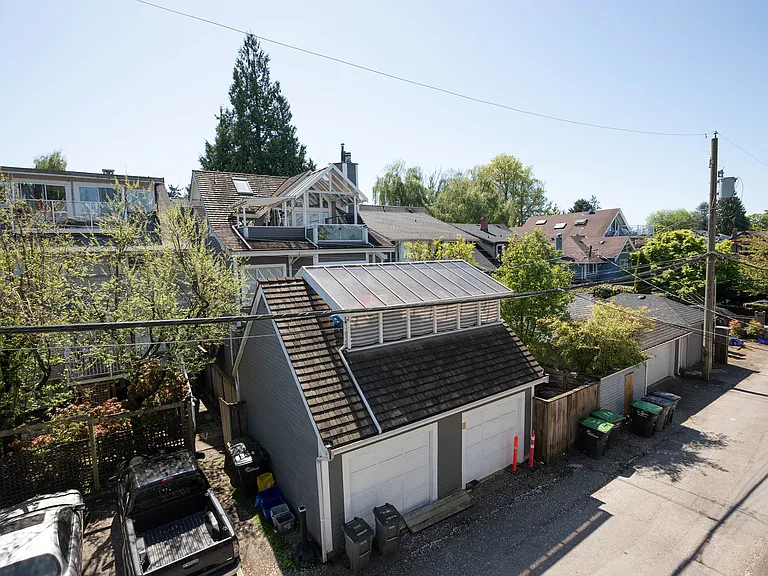 3546 Point Grey Rd #B — Photo 13