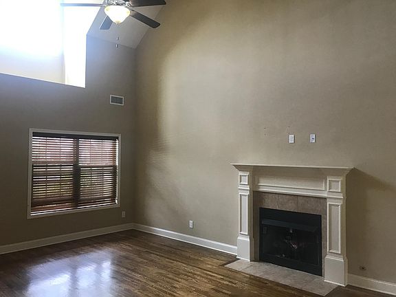4th image of 7906 Corey Dr