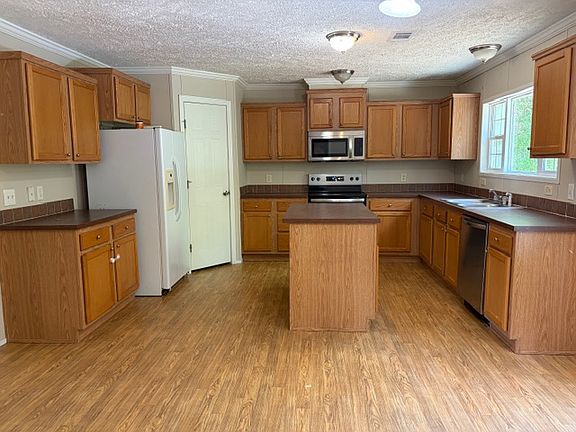 4th image of 219 SW Shellcracker Dr