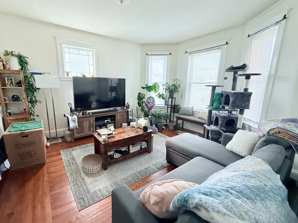 2 Touro Ave #2, Medford, MA 02155