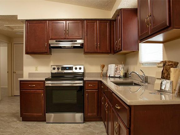 5th image of 4301 Las Vegas Dr