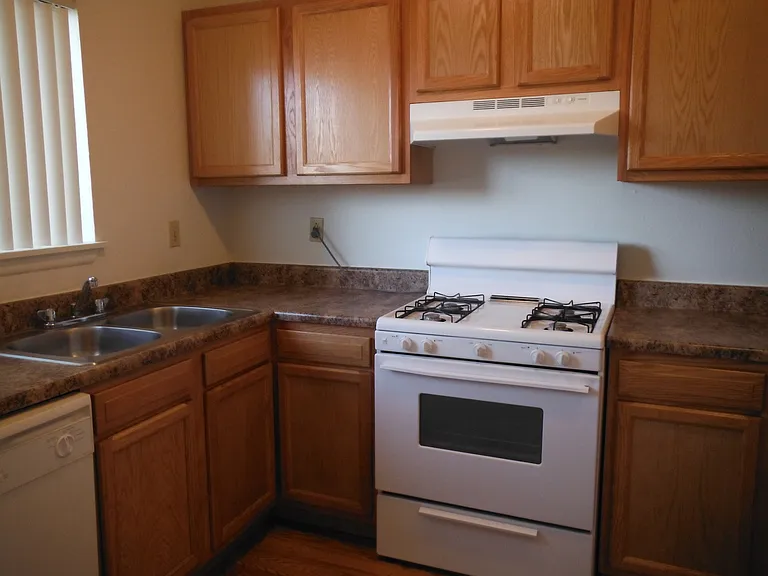 300 Dorado Pl SE — Photo 3