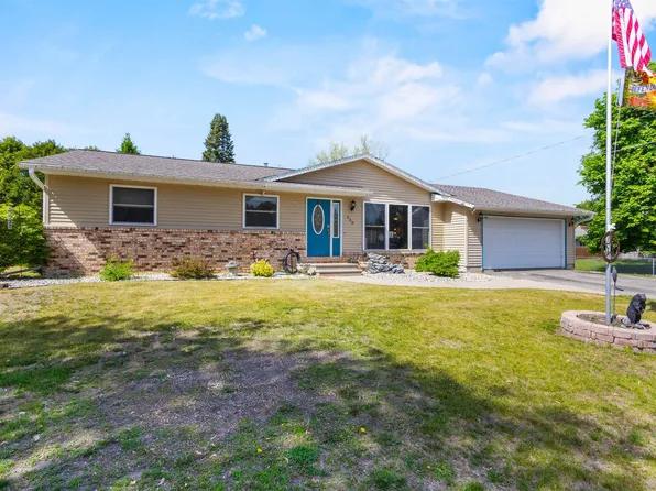 530 McGraw St, Peshtigo, WI 54157