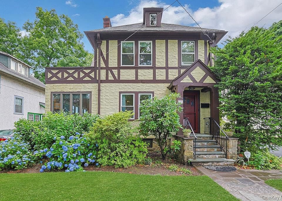 1st image of 541 Second Avenue