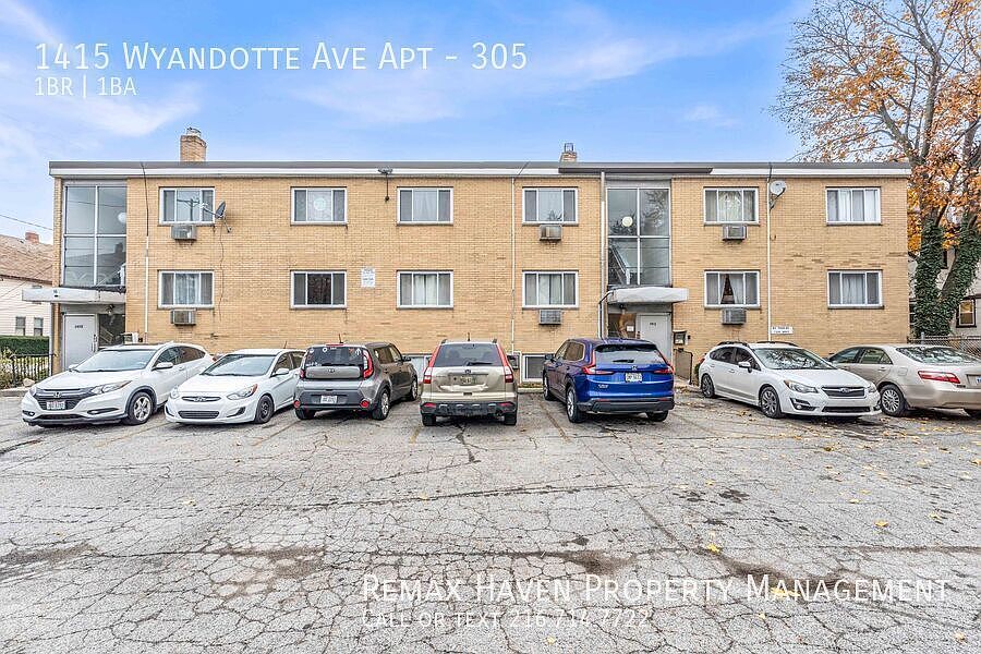 1st image of 1415 Wyandotte Ave APT 305