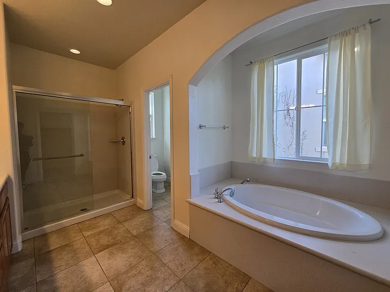 626 W La Canada Ave — Photo 31