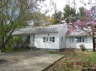 1391 Van Hoesen Rd, Castleton, NY 12033