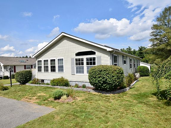3rd image of 29 Lyn Ln