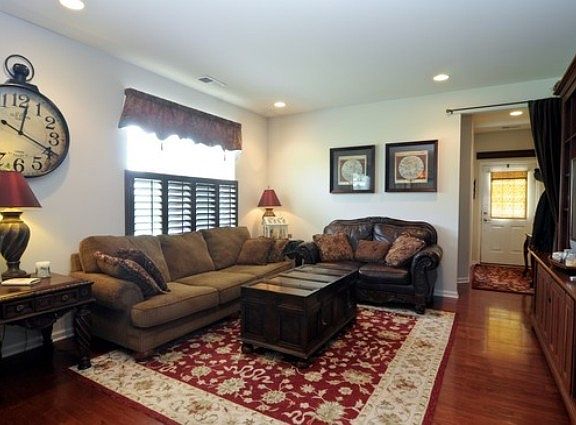 2nd image of 3114 Comstock Ct