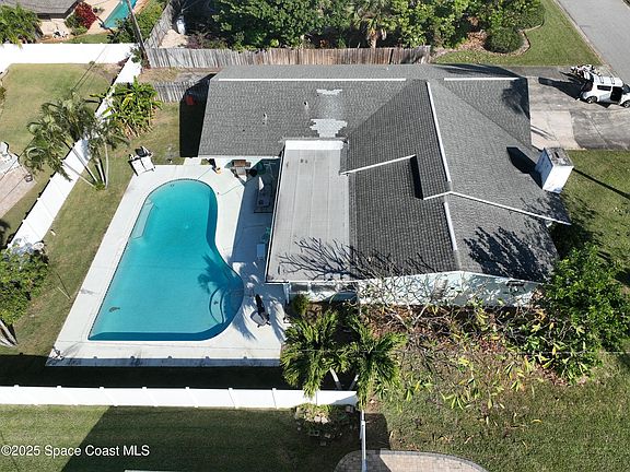 5th image of 604 Citrus Ct