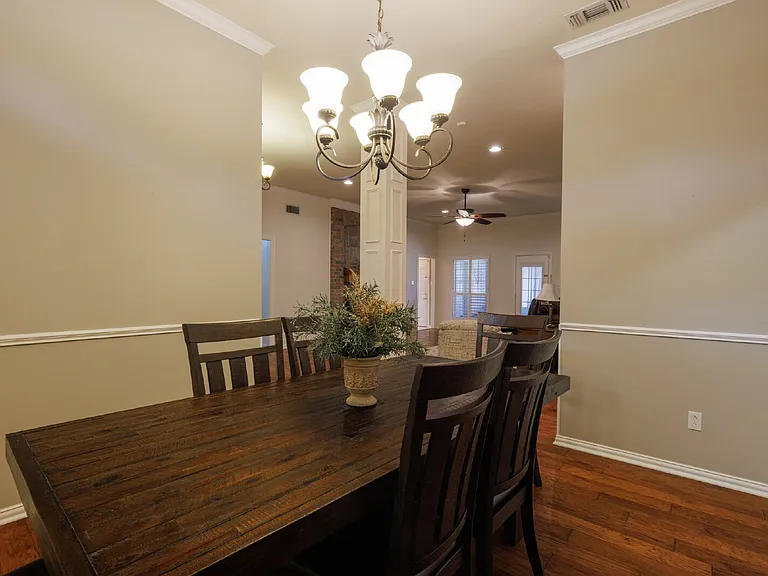 3726 Pensacola Dr — Photo 7