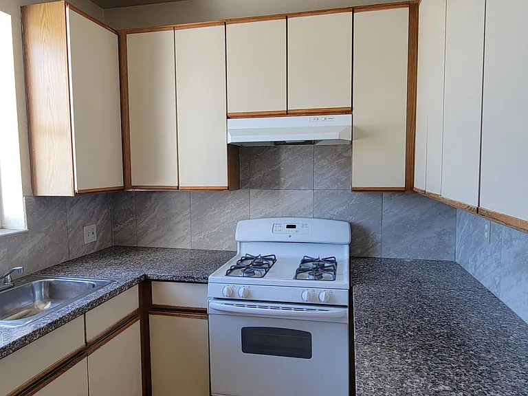 27 Randolph St #C — Photo 7