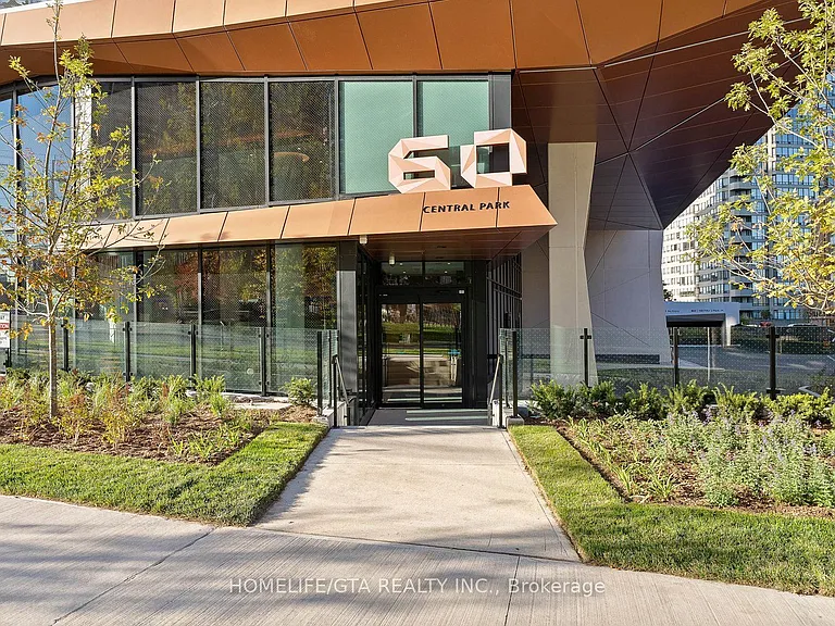 60 Central Park Dr #2413 — Photo 3