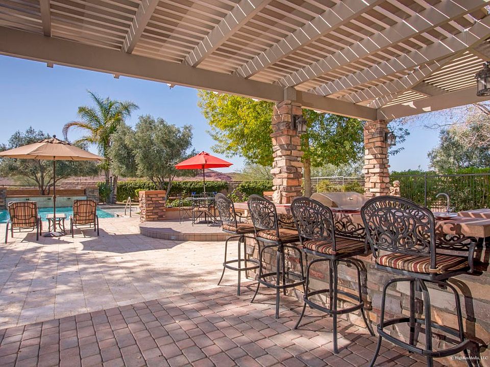 1_Your Exquisite Backyard Oasis