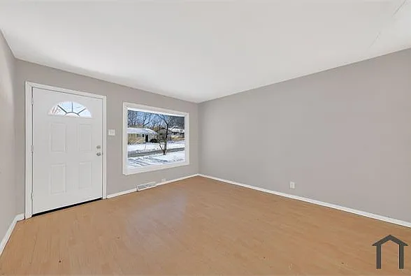146 Grampian Rd — Photo 7