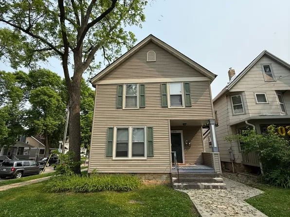 1236 Mound St #2, Madison, WI 53715
