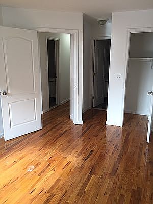 5th image of 218 Lexington Ave #1