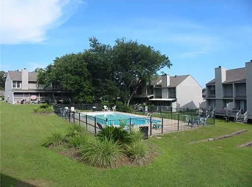 281 Highpoint — Photo 3