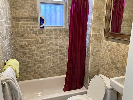 Rented by 18 REALTY | media 25