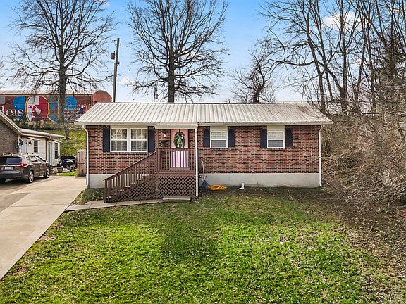 4th image of 110 Rose Ct