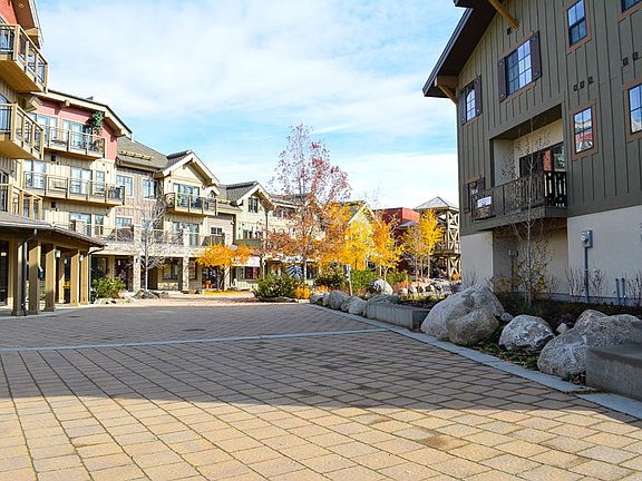 4th image of 305 Silverpine Dr