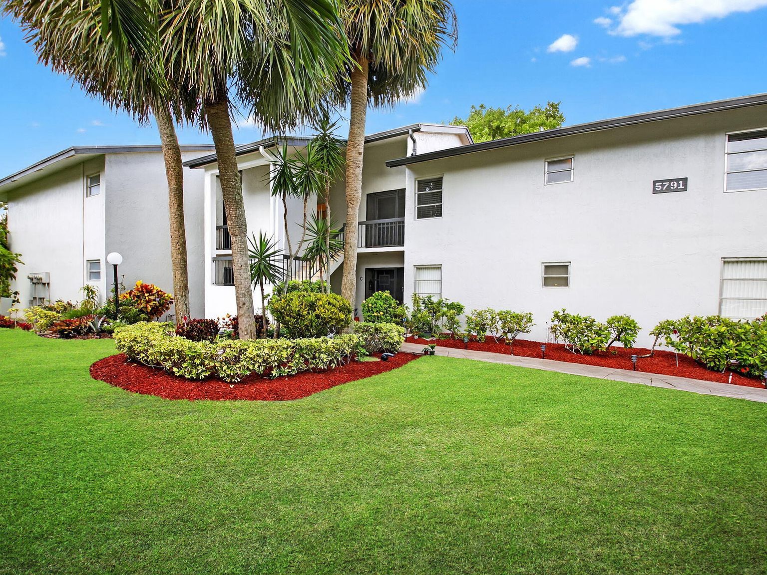 5791 Spindle Palm Ct Unit D