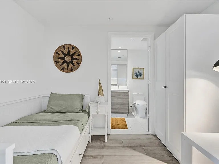 121 NE 34th St #2205 — Photo 55