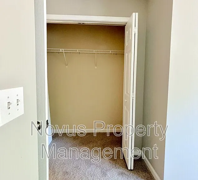 515 Lawson St — Photo 8