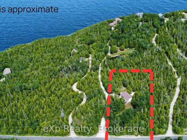 26 Elgin St, Northern Bruce Peninsula, ON N0H 2R0