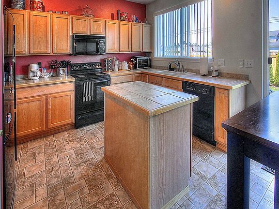 3rd image of 9023 176th Street Ct E