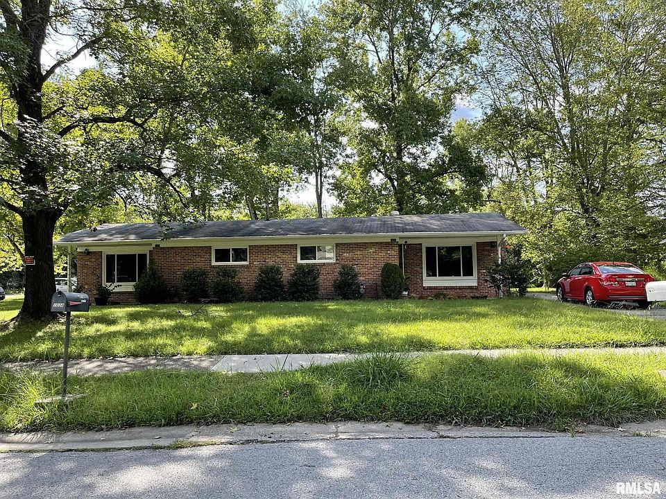 1st image of 1032-1034 S Emerald Ln #2