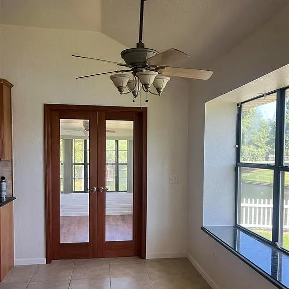 7317 Louisburg Dr — Photo 22