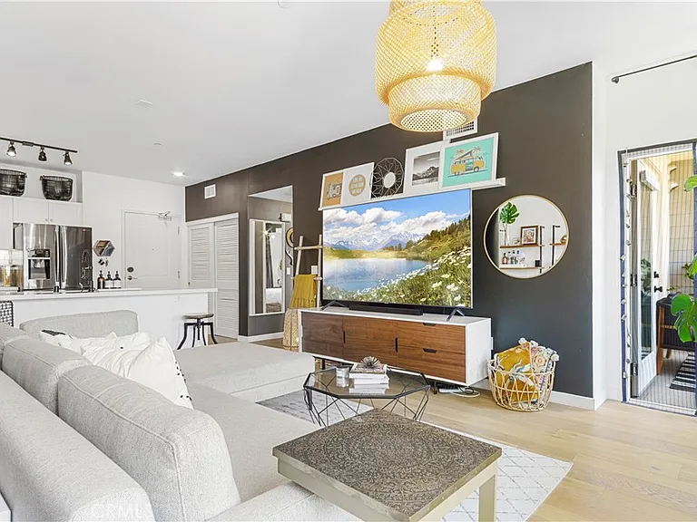 12655 W Bluff Creek Dr — Photo 2