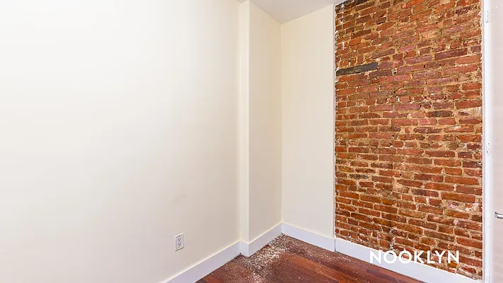 Rented by Nooklyn NYC LLC | media 34